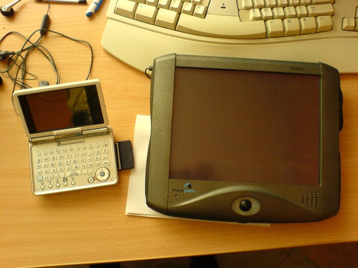 Sharp Zaurus SL-C3000 on left, Progear 1050 HX+ on right