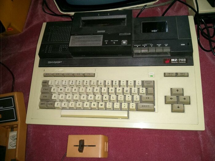 Sharp MZ-700