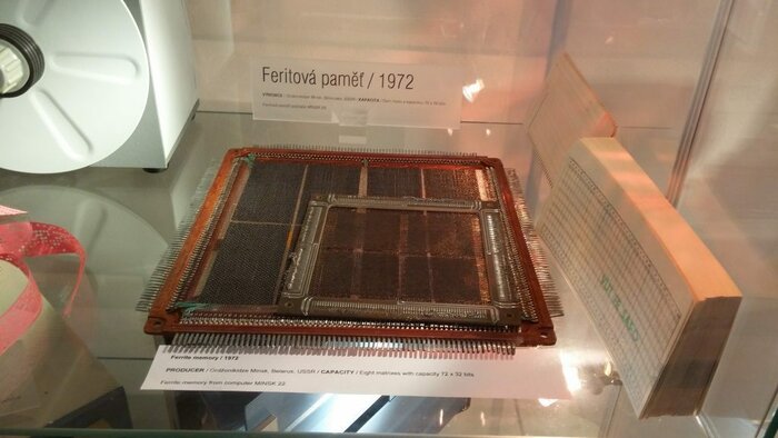 ferrit core memory